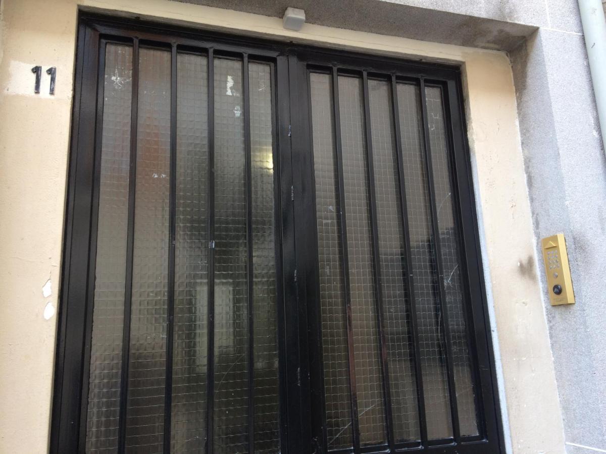 Studio Pigalle De 25 M2 - 2 Lits Simples Type Gigogne Pour 2 Personnes - Coeur Touristique De Paris - 2 Minutes De La Station Metro Pigalle ,Petit Train Vers La Butte Montmartre-Cabarets Moulin Rouge,Chez Michou-Restaurants Bouillon Pigalle,Berliner Екстер'єр фото