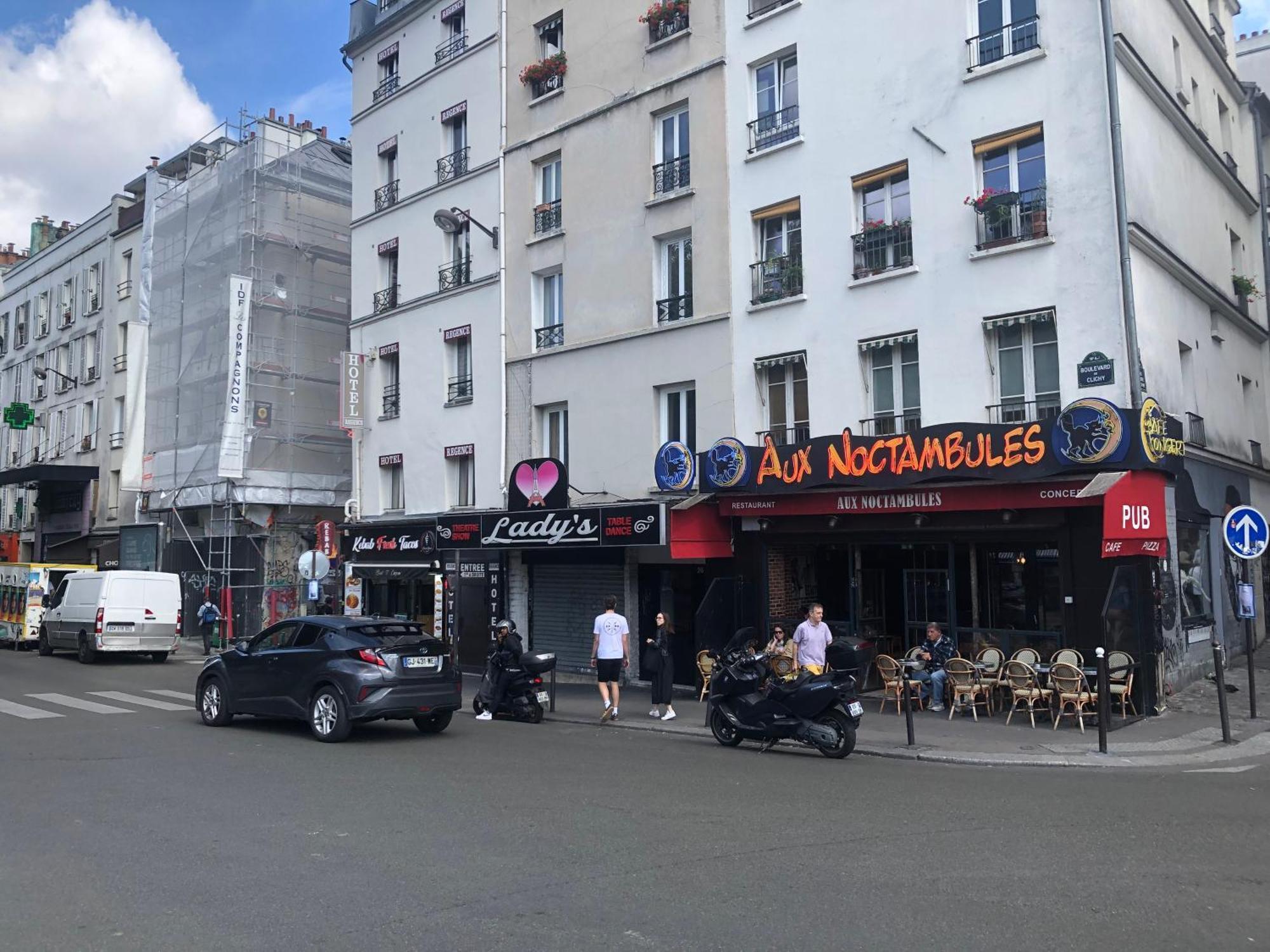 Studio Pigalle De 25 M2 - 2 Lits Simples Type Gigogne Pour 2 Personnes - Coeur Touristique De Paris - 2 Minutes De La Station Metro Pigalle ,Petit Train Vers La Butte Montmartre-Cabarets Moulin Rouge,Chez Michou-Restaurants Bouillon Pigalle,Berliner Екстер'єр фото
