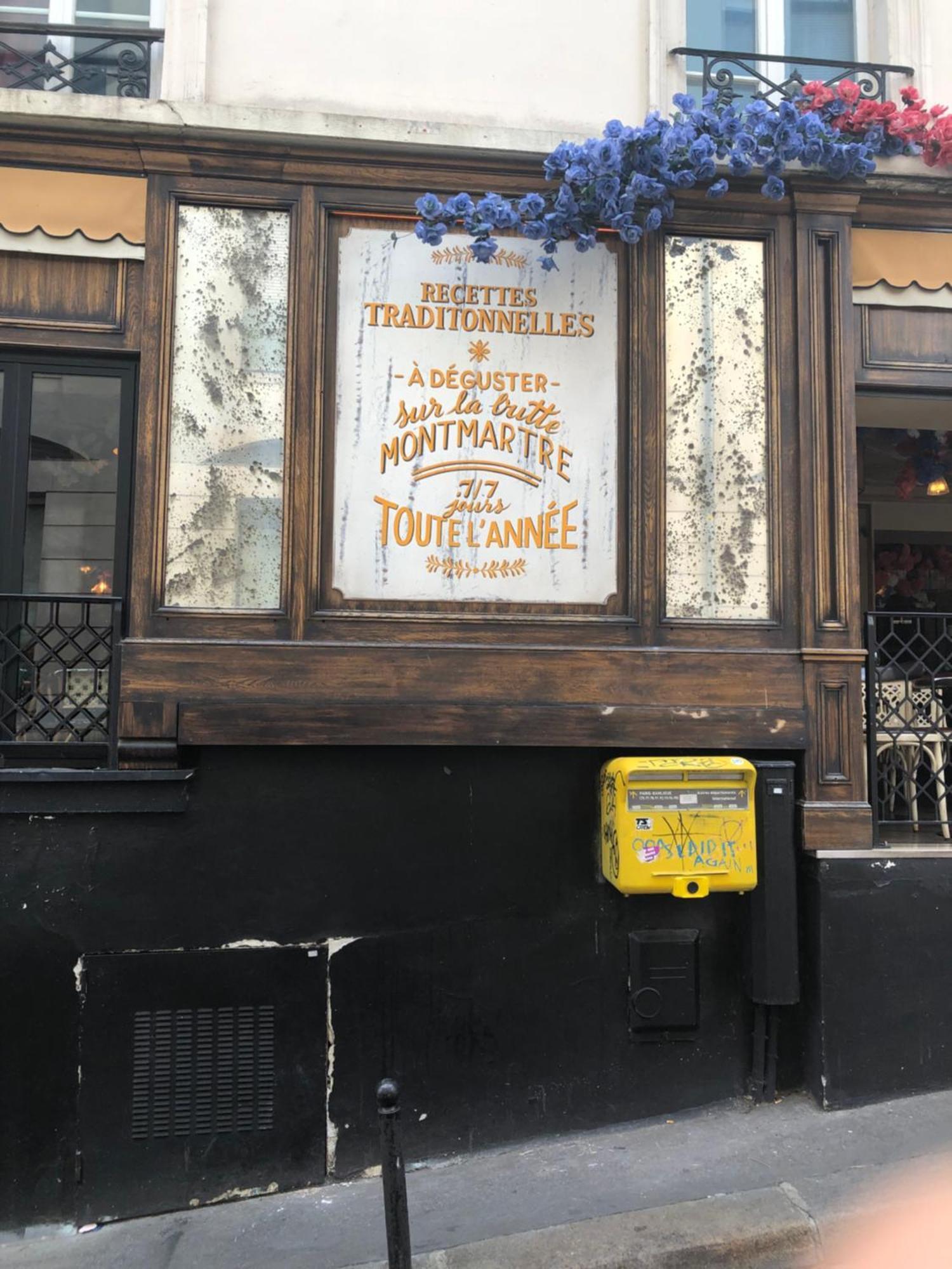 Studio Pigalle De 25 M2 - 2 Lits Simples Type Gigogne Pour 2 Personnes - Coeur Touristique De Paris - 2 Minutes De La Station Metro Pigalle ,Petit Train Vers La Butte Montmartre-Cabarets Moulin Rouge,Chez Michou-Restaurants Bouillon Pigalle,Berliner Екстер'єр фото