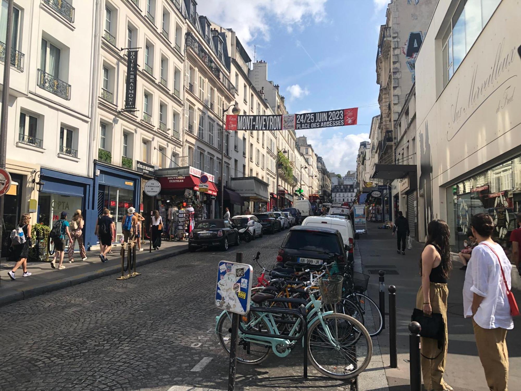 Studio Pigalle De 25 M2 - 2 Lits Simples Type Gigogne Pour 2 Personnes - Coeur Touristique De Paris - 2 Minutes De La Station Metro Pigalle ,Petit Train Vers La Butte Montmartre-Cabarets Moulin Rouge,Chez Michou-Restaurants Bouillon Pigalle,Berliner Екстер'єр фото