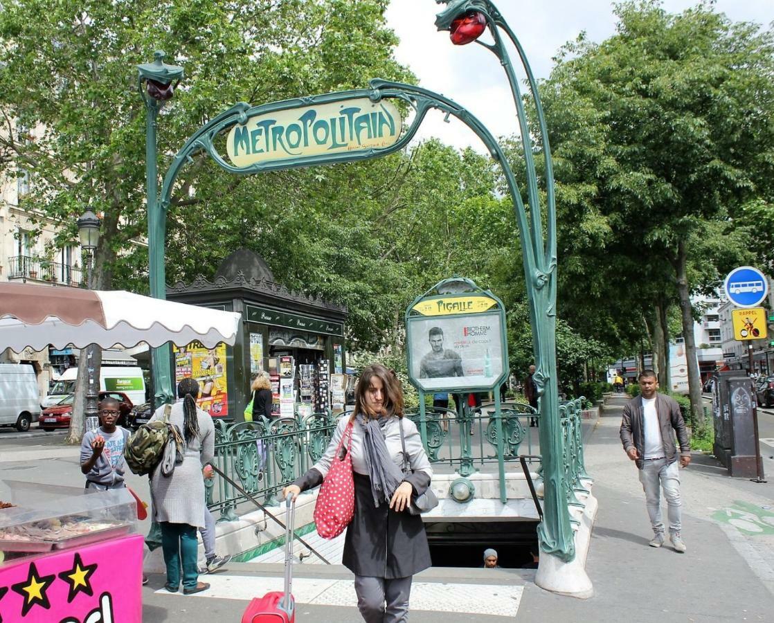Studio Pigalle De 25 M2 - 2 Lits Simples Type Gigogne Pour 2 Personnes - Coeur Touristique De Paris - 2 Minutes De La Station Metro Pigalle ,Petit Train Vers La Butte Montmartre-Cabarets Moulin Rouge,Chez Michou-Restaurants Bouillon Pigalle,Berliner Екстер'єр фото